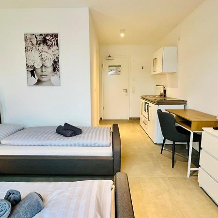 Livingboxx Karlsruhe - Messe I Neuwertige Apartments Mit Kueche Райнштеттен Экстерьер фото